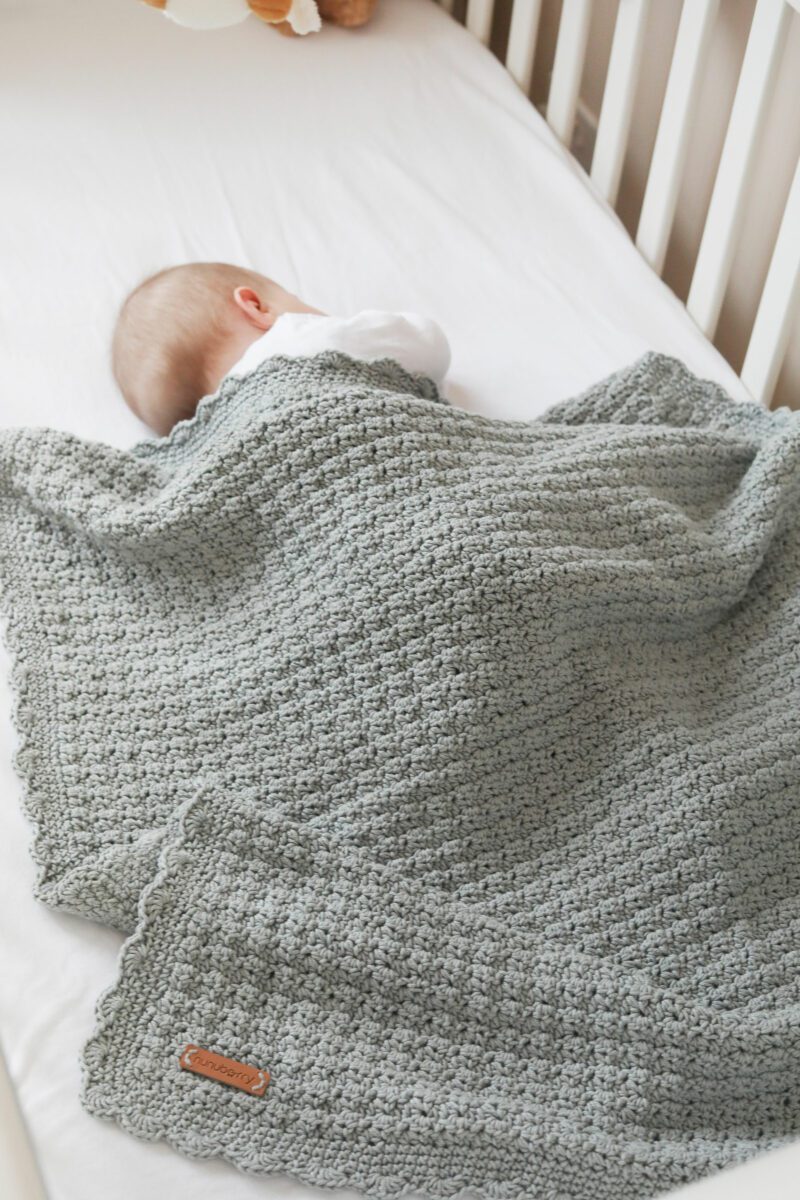 Handmade Crochet Blanket Nunuberry Oyster Grey
