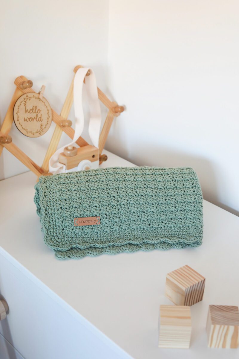 Handmade Crochet Blanket Nunuberry Pistachio